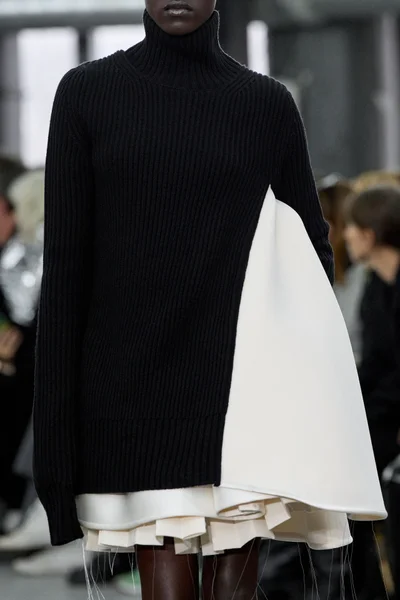 Look 49
